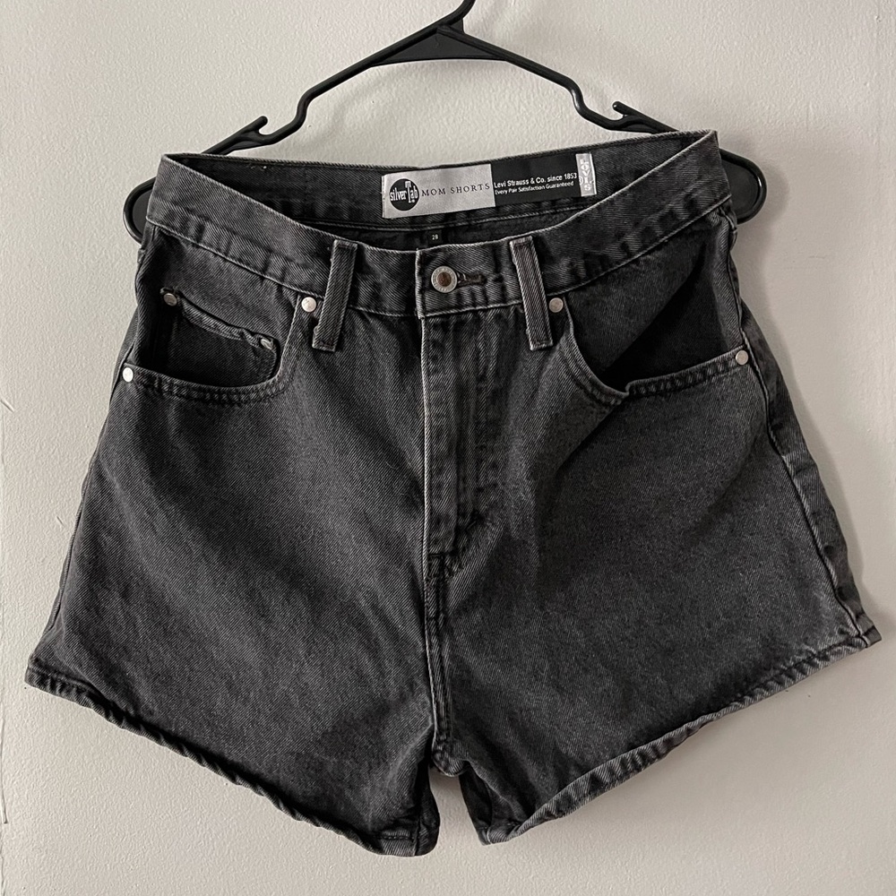 NWOT Levi’s Silver Tab Mom Shorts